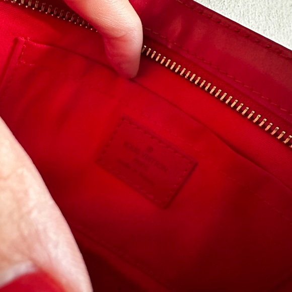 Louis Vuitton Sarvanga shoulder bag in red Epi leather - Picture 5 of 9